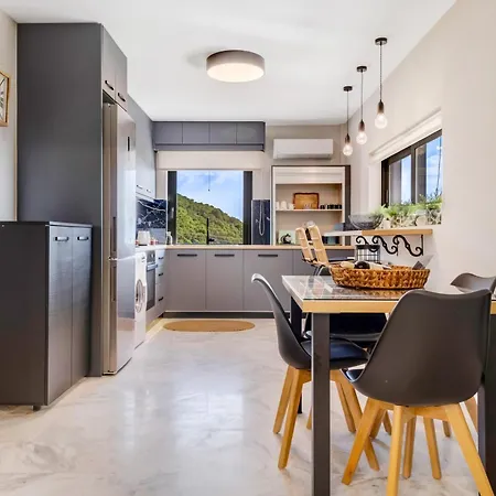 Ionian Hospitality & Apartament *