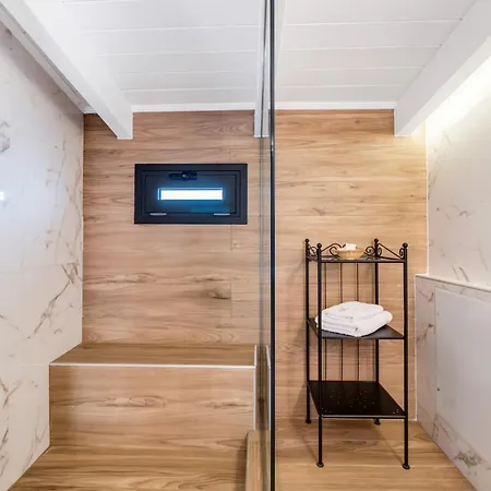 Ionian Hospitality & Apartament