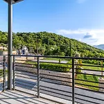 Ionian Hospitality & Nikiana