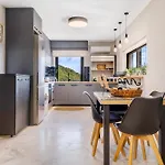 Ionian Hospitality & Apartament *