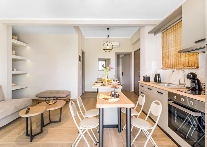 Ionian Hospitality & דירה ניקיאנה