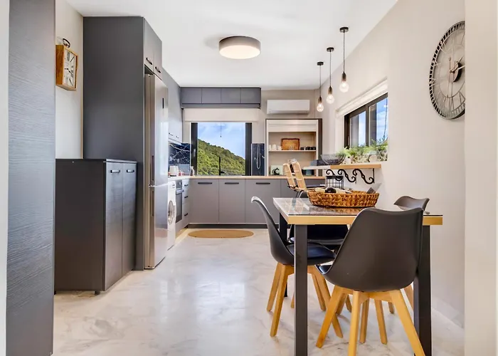 Ionian Hospitality & דירה *